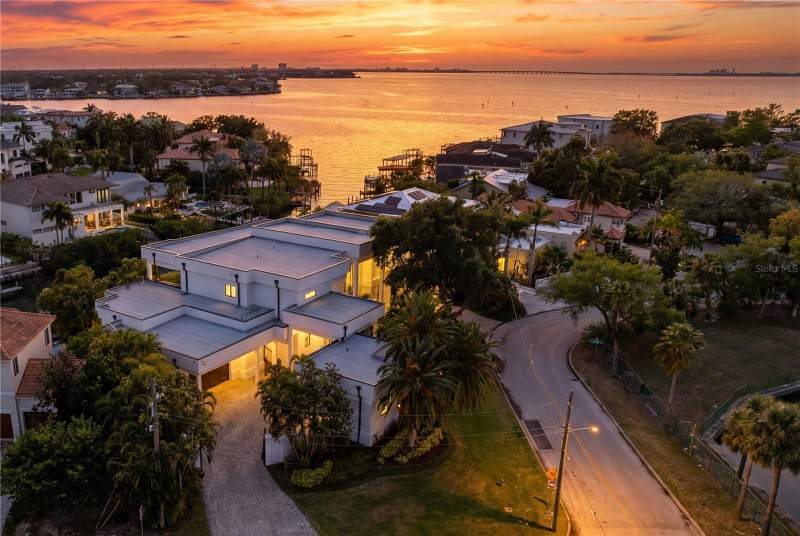 2 SANDPIPER ROAD home for sale in Parkcrest Harbour Island Condo