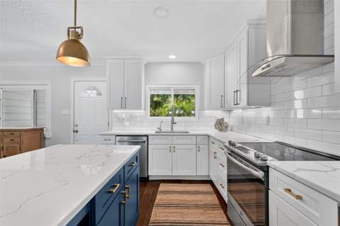 1965 Hibiscus Street, Sarasota FL - photo 12 of 64