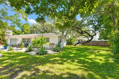 200 Lagoon Drive, Palm Harbor FL - photo 12 of 73