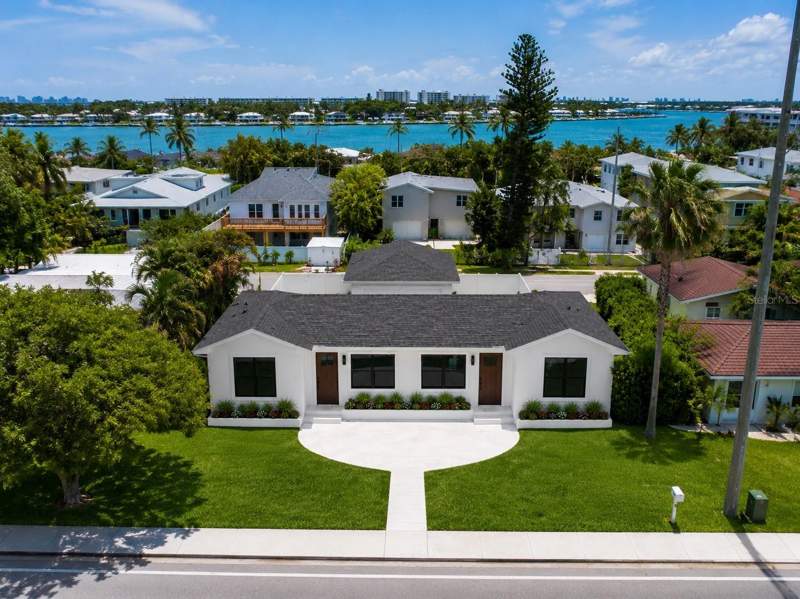 4 bedroom Single Family Residence at 3219 E Debazan Avenue, Don Ce-Sar Place, St Pete Beach — photo 2