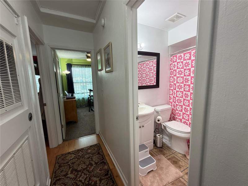 4 bedroom Single Family Residence at 10009 Regal Woods Lane, Mill Pond Village, Tampa — photo 4