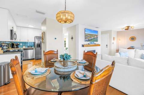 5102 Coquina Key Drive #D, St Petersburg FL - photo 13 of 41