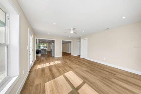 8017 31st Avenue, St Petersburg FL - photo 7 of 39