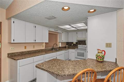 8777 SW 116th Place Road, Ocala FL - photo 10 of 44