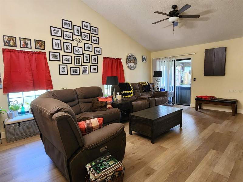 3 bedroom Villa at 1701 SE 24th Road #1601, Casa Park Villas, Ocala — photo 4