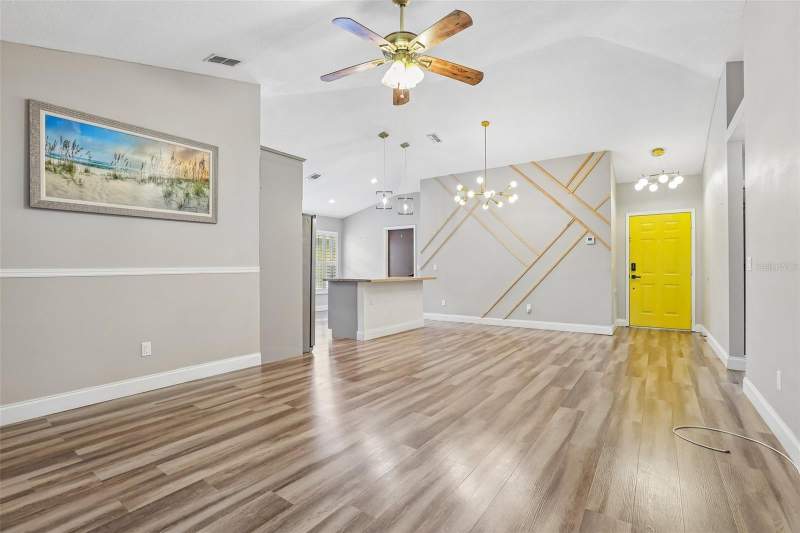 3 bedroom Single Family Residence at 8711 Busch Oaks Street, The Oaks At Busch, Tampa — photo 4