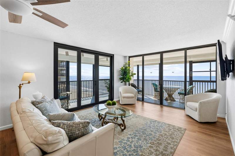 2 bedroom Condominium at 15462 Gulf Boulevard #601, Surfside Tower Condo, Madeira Beach — photo 2