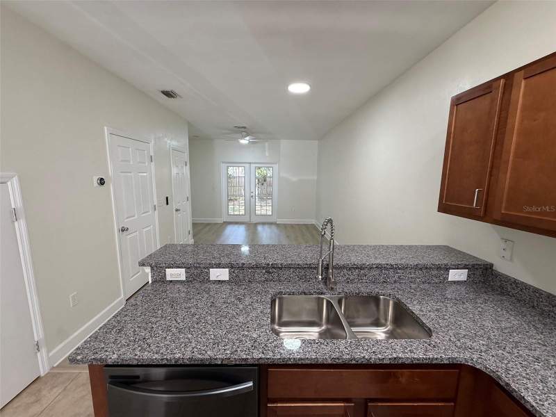 2 bedroom Condominium at 2945 SW 35th Place #132, Woods Edge Condo, Gainesville — photo 3
