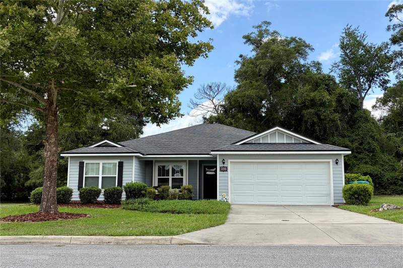 3 bedroom Single Family Residence at 882 NW 256th Way, Newtown 1894 Ph 3, Newberry — photo 2