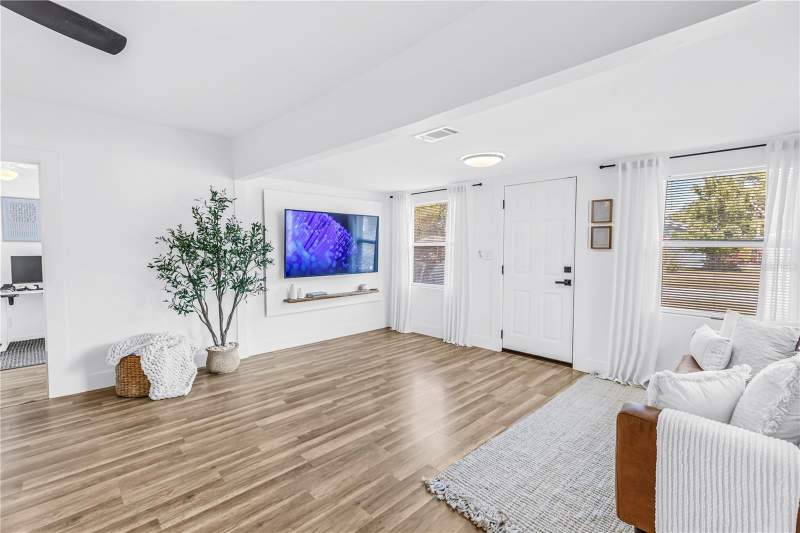 3 bedroom Single Family Residence at 1537 39th Street, Linnwood Park, St Petersburg — photo 3