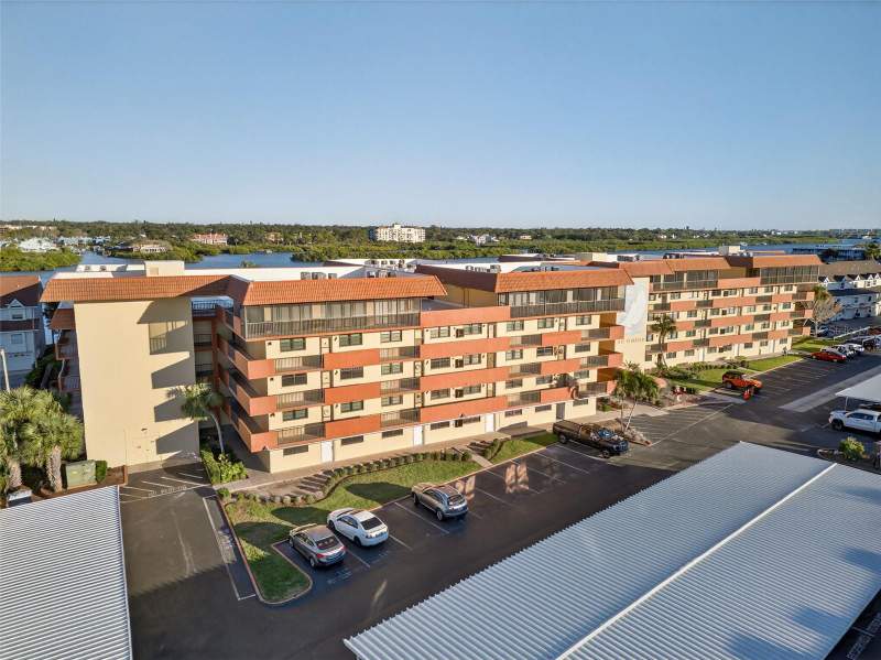 Bay Mariner The Condo