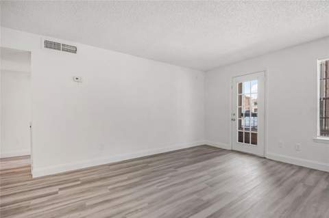 5530 Chrishire Way #D109, Orlando FL - photo 7 of 41