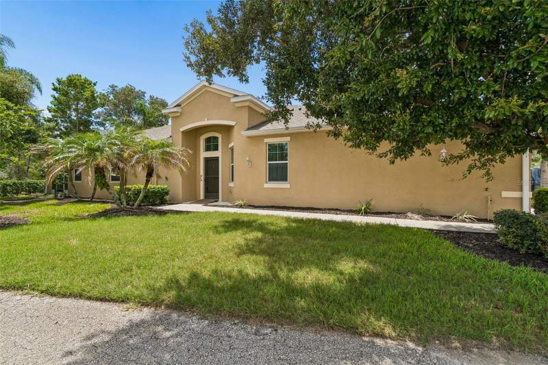 2 bedroom Condominium at 2304 Oakley Green Drive #61, Oakley Green Condo, Sun City Center — photo 2