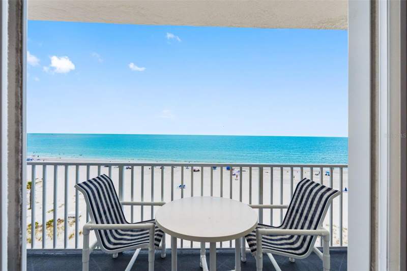 1 bedroom Condominium at 13500 Gulf Boulevard #605, Sea Breeze Of Madeira Condo, Madeira Beach — photo 3