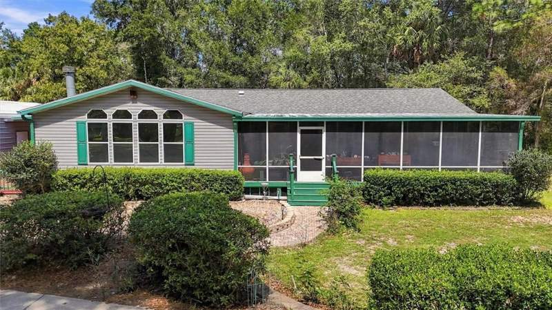 2 bedroom home at 3159 N Holiday Drive, Crystal River, Crystal River — photo 4