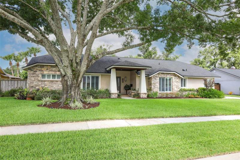 280 W SPRING LAKE DRIVE home for sale in Spring Lake Hills