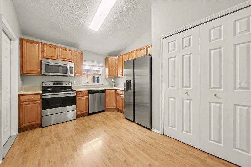 3 bedroom Single Family Residence at 1077 Sugarberry Trail, Alafaya Woods Ph 21B, Oviedo — photo 4