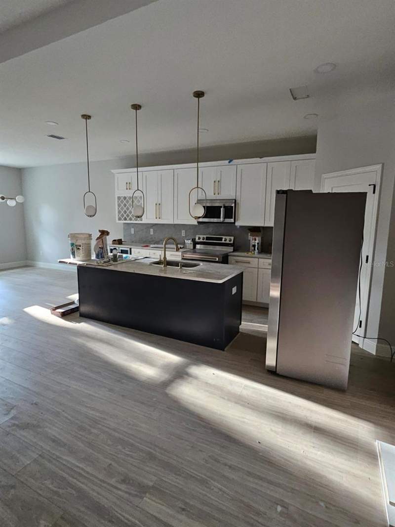 4 bedroom Single Family Residence at 13105 N Boulevard, 0TD | North Tampa Heights, Tampa — photo 5