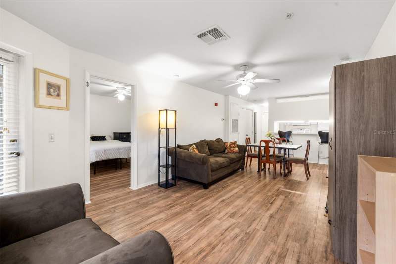 4 bedroom Condominium at 4000 SW 23rd Street #4-303, Countryside University, Gainesville — photo 5