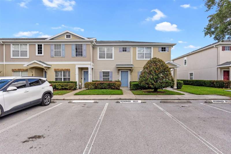 2 bedroom Townhouse at 16221 Swan View Circle, Swan View Twnhms, Odessa — photo 2
