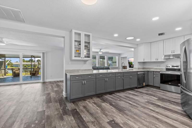 4 bedroom Single Family Residence at 5524 Leeward Lane, Flor A Mar, New Port Richey — photo 4