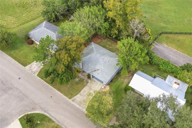 3 bedroom Single Family Residence at 8630 NW 35th Road, Northridge Ph I, Gainesville — photo 4