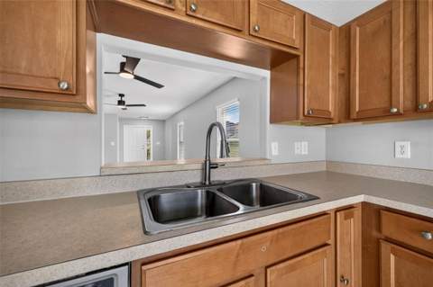 10717 Shady Preserve Drive, Riverview FL - photo 10 of 31