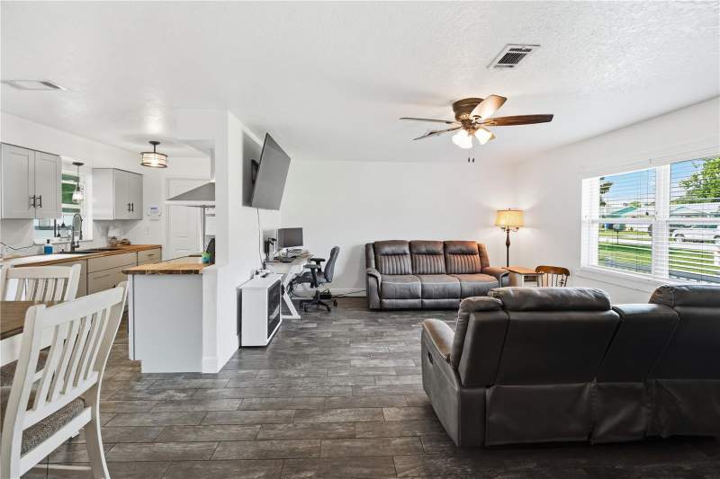 3 bedroom Single Family Residence at 407 Tennessee Avenue, St Cloud 2nd Town Of, St Cloud — photo 5