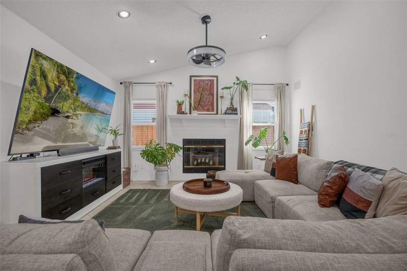 4 bedroom Single Family Residence at 2174 Shadyhill Terrace, Autumn Glen Ph 3, Winter Park — photo 3