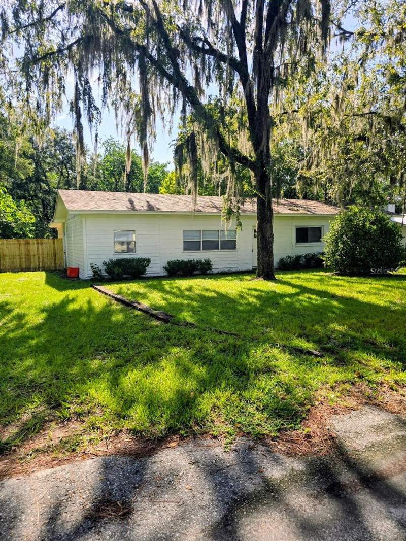 3 bedroom Single Family Residence at 3501 NW 17 Terrace, Medow Wood, Gainesville — photo 2