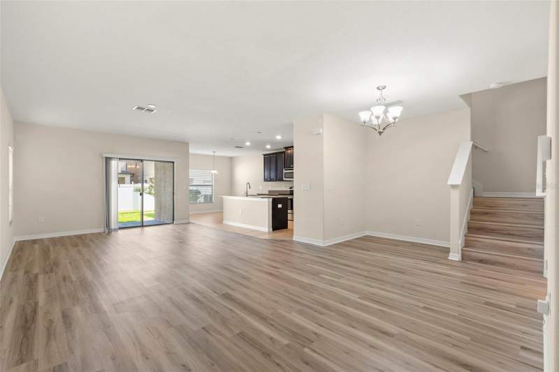 4 bedroom Single Family Residence at 2719 Garden Falls Drive, Brandon Pointe, Brandon — photo 4