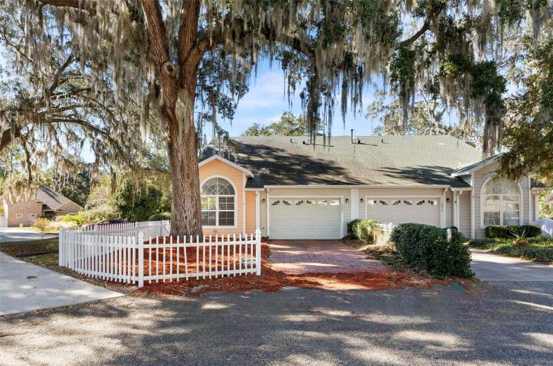 2 bedroom Townhouse at 10804 NW 65th Way, St Albans Wood, Alachua — photo 3