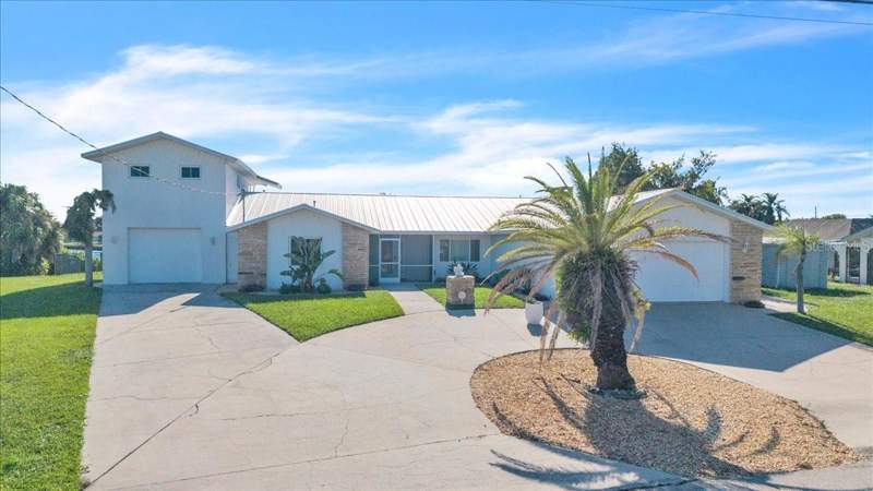 4 bedroom Single Family Residence at 795 S Ellicott Circle, Port Charlotte Sec 018, Port Charlotte — photo 4