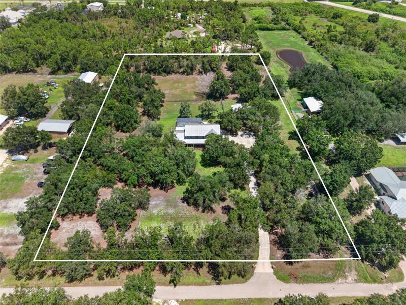 4 bedroom Single Family Residence at 24582 Tangelo Avenue, Suncoast Estates, Port Charlotte — photo 2