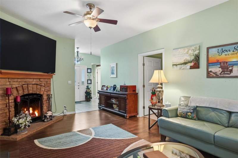 4 bedroom Manufactured Home at 14358 Midfield Street, Brookridge Comm, Brooksville — photo 4