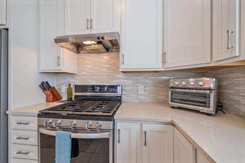 7022 Holbrook Cove, Lakewood Ranch FL - photo 9 of 43