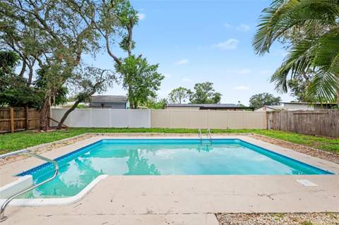 8253 Greenleaf Circle, Tampa FL - photo 19 of 22
