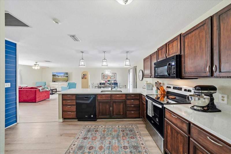 3 bedroom Single Family Residence at 685 NW 67th Place, Ocala Highlands Estate, Ocala — photo 5