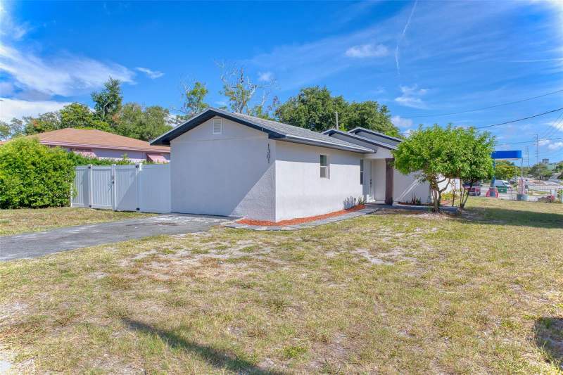 3 bedroom Single Family Residence at 1301 Woodbine Street, Pine Ridge, Clearwater — photo 4