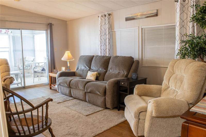 2 bedroom Manufactured Home at 4332 Cherrywood Street, Oakwood Estates, Winter Haven — photo 5