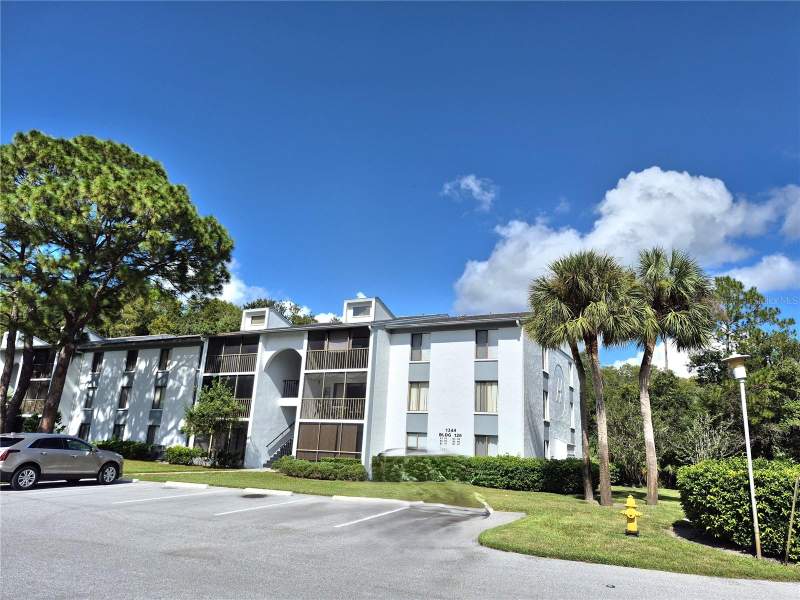 2 bedroom Condominium at 1344 Pine Ridge Circle #H3, Pine Ridge At Lake Tarpon Village, Tarpon Springs — photo 2