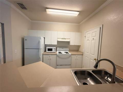3621 Conroy Road #732, Orlando FL - photo 8 of 24