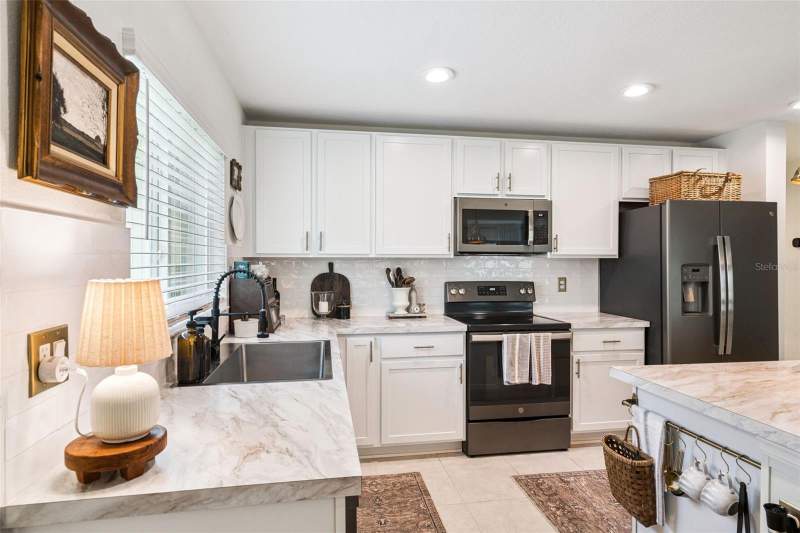 4 bedroom Single Family Residence at 1657 Wilson Prairie Circle, Wilson Estates, Groveland — photo 5