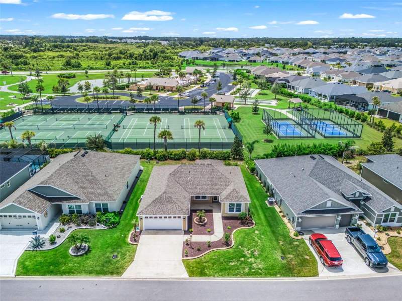 3 bedroom Single Family Residence at 2816 Navy Hill Circle, The Villages, The Villages — photo 2