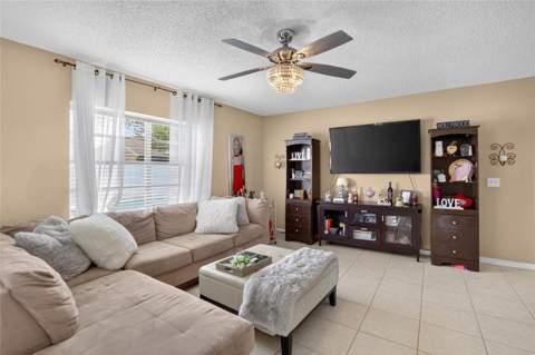 9063 Dixiana Villa Circle, Tampa FL - photo 6 of 6