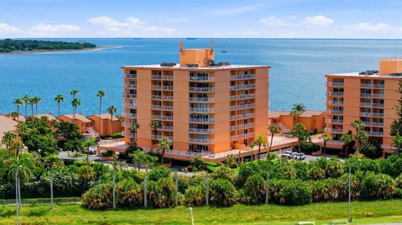 2 bedroom Condominium at 7430 Sunshine Skyway Lane #901, South Bay Condo, St Petersburg — photo 2