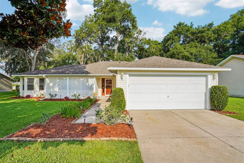 4 bedroom Single Family Residence at 108 Cherry Blossom Lane, Spring Arbor Village, Lady Lake — photo 2