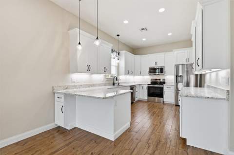 1097 Caravan Loop, Polk City FL - photo 15 of 59