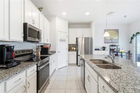 24409 Sunnys Halo Way, Sorrento FL - photo 8 of 42