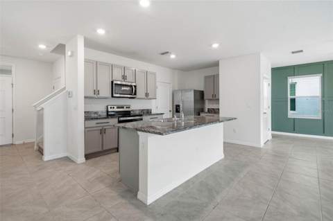 5674 Banbury Ridge Run, Wesley Chapel FL - photo 8 of 44